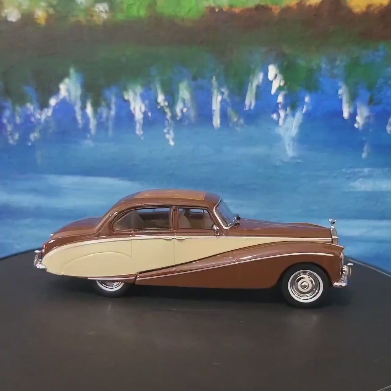 Rolls-Royce Hooper Express Brown Model Car – Custom personalized Name Plate – Diecast Gift for Him or Her – Birthday or Christmas – Boxed