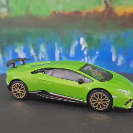 Lamborghini Huracan 1:43 Model Car – Personalized Plates | Gift for Boy, Girl, Dad, Mom, Uncle, Grandad | Birthday Christmas Present Boxed